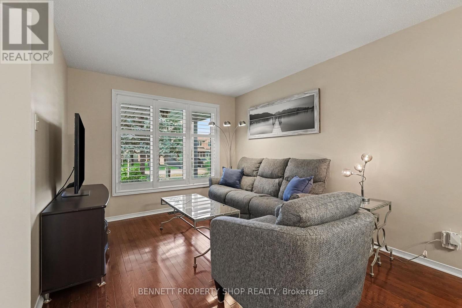 21 Stonepath Crescent, Ottawa, Ontario K2S 1S4 - Photo 3 - X13741638