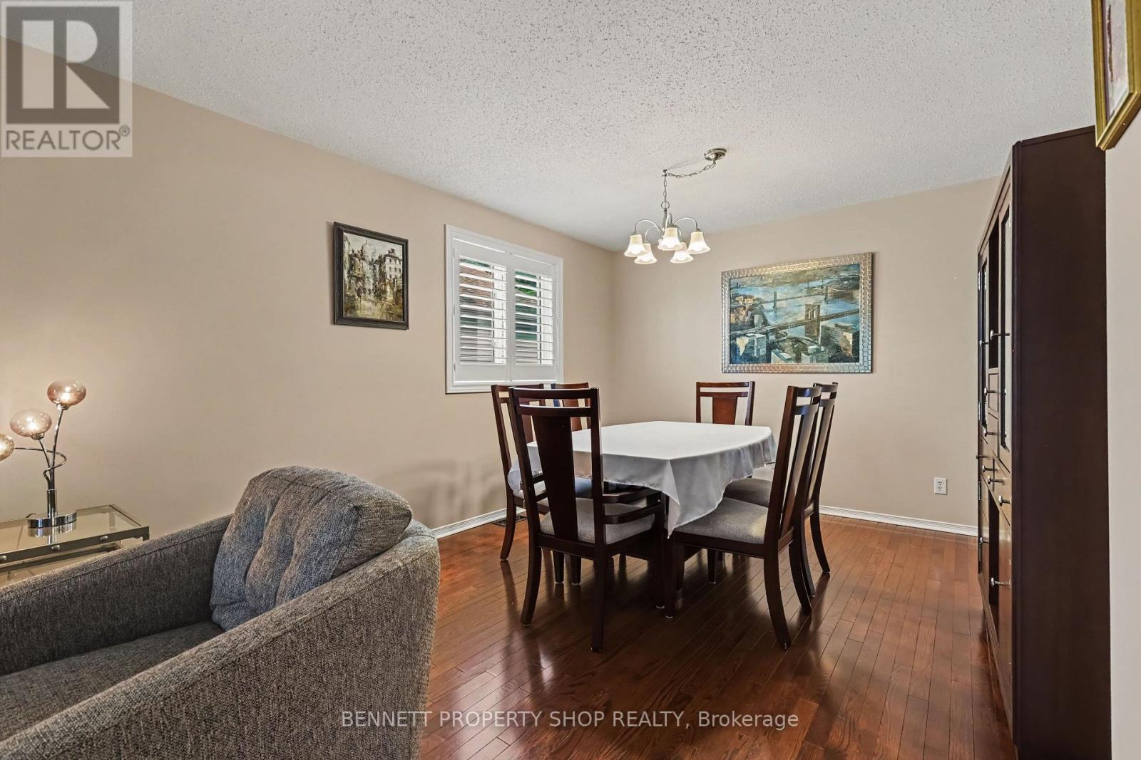 21 Stonepath Crescent, Ottawa, Ontario K2S 1S4 - Photo 4 - X13741638