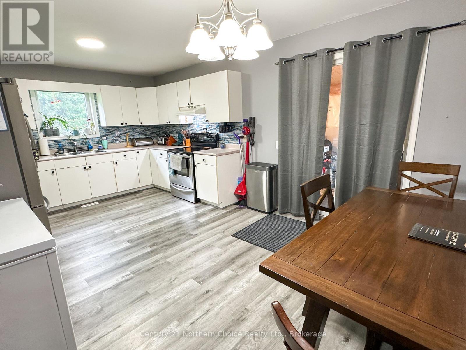 6 Oak Street, Ear Falls, Ontario  P0V 1T0 - Photo 8 - X13741662