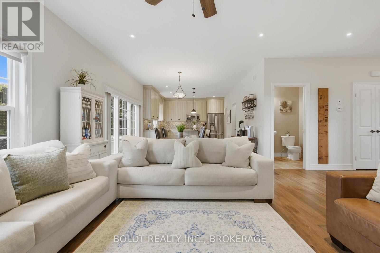 5 Gossen Drive, Niagara-On-The-Lake (Virgil), Ontario  L0S 1J0 - Photo 8 - X13741554