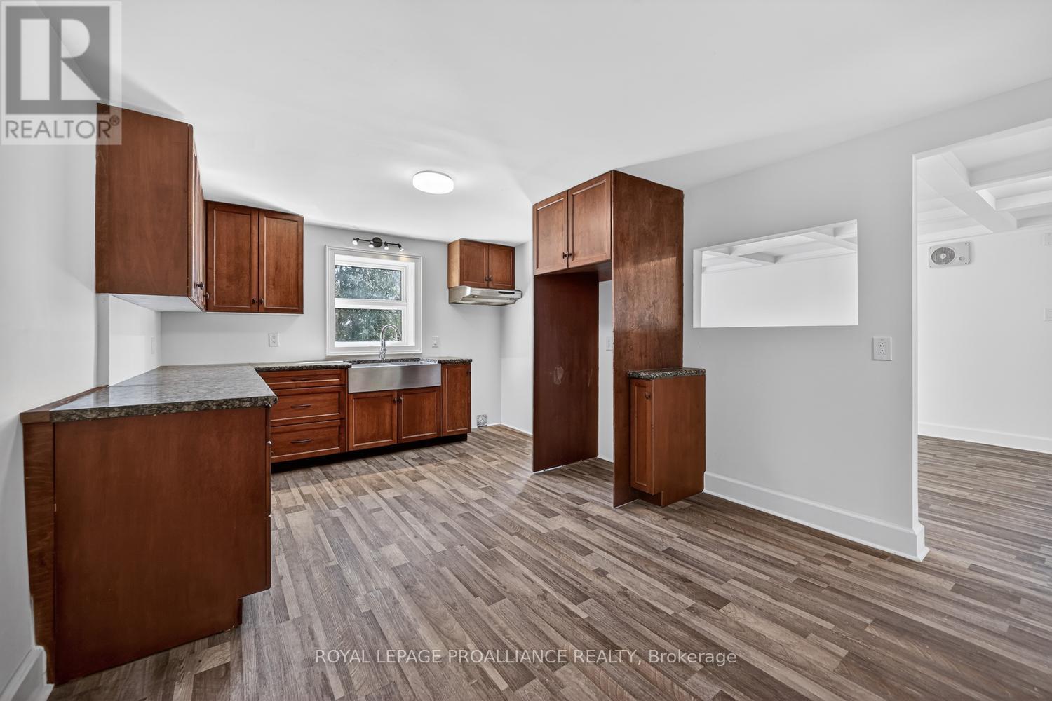 13 King Street, Rideau Lakes, Ontario  K0E 1G0 - Photo 12 - X13024496