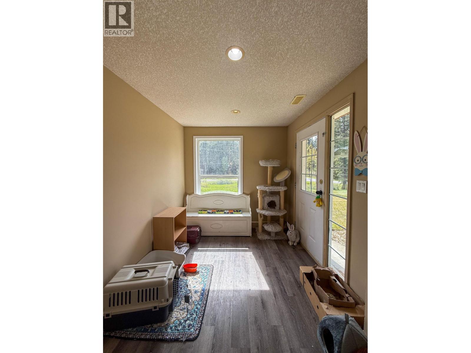 4970 Easzee Drive, 108 Mile Ranch, British Columbia  V0K 2Z0 - Photo 27 - R3161266