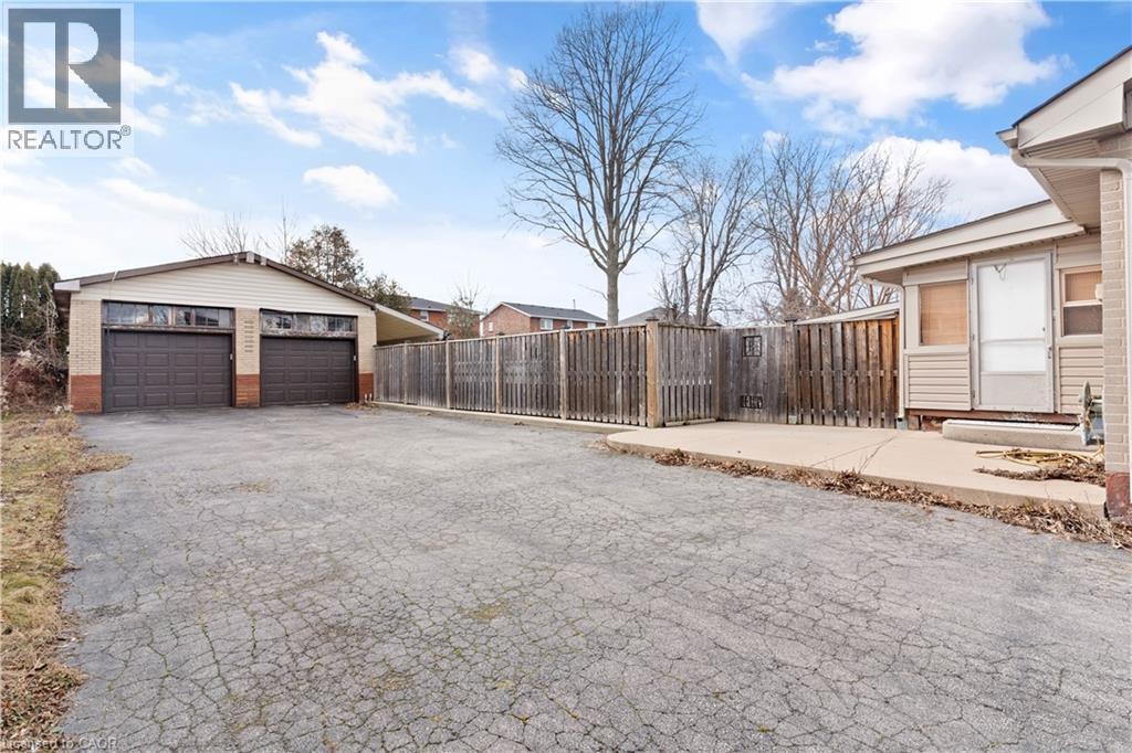 298 Barton Street, Stoney Creek, Ontario  L8E 2K6 - Photo 2 - 40860410