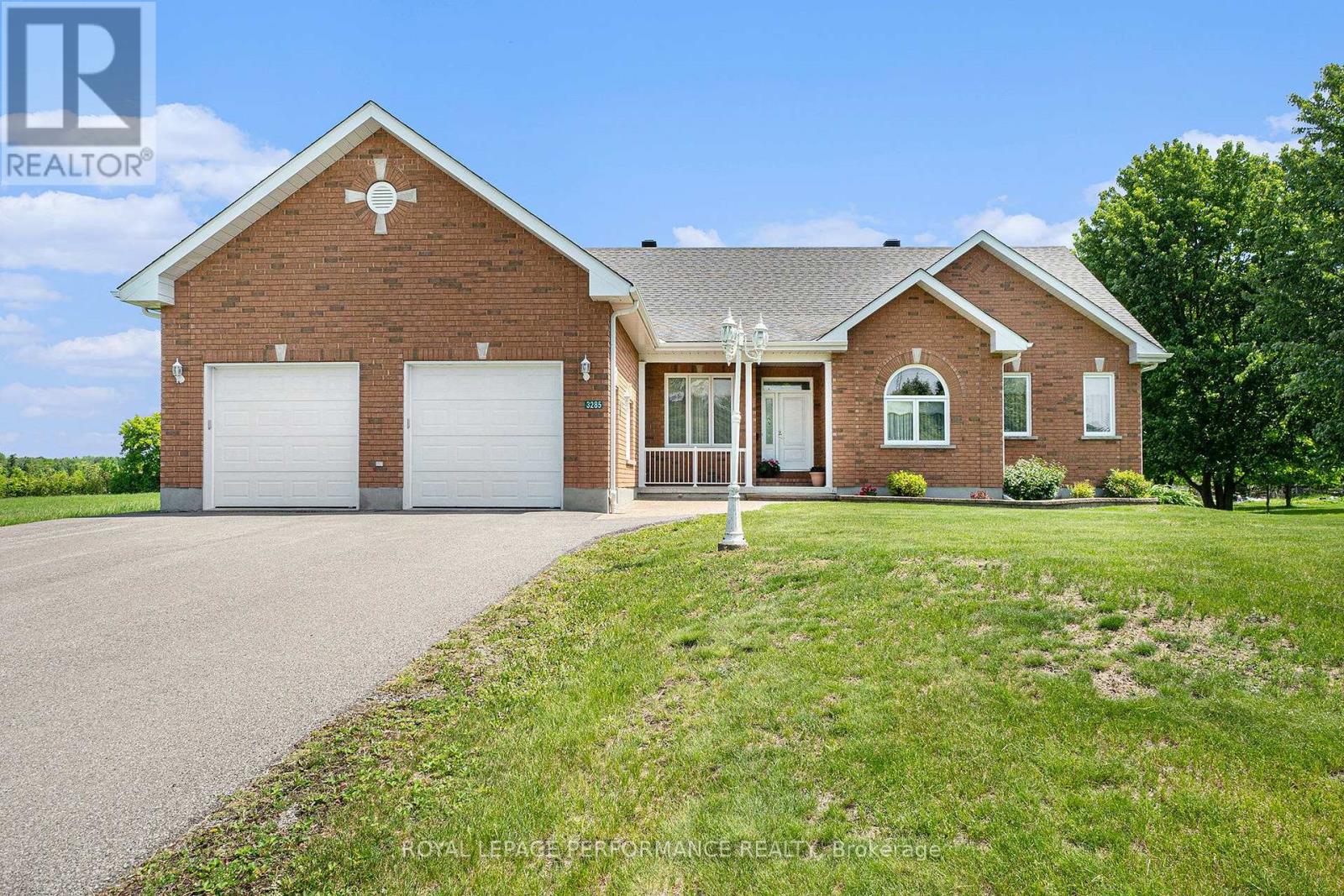 3285 Broadway Avenue, North Stormont, Ontario K0C 1C0 - Photo 2 - X13741624