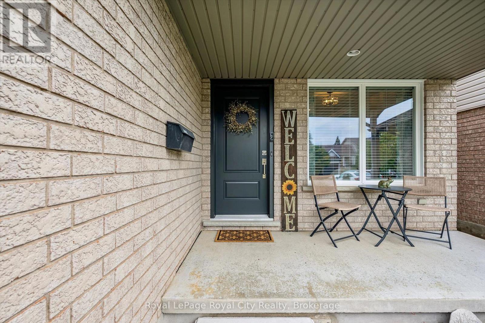 15 Trailbrook Lane, Guelph (Grange Road), Ontario  N1E 7B6 - Photo 6 - X13741516