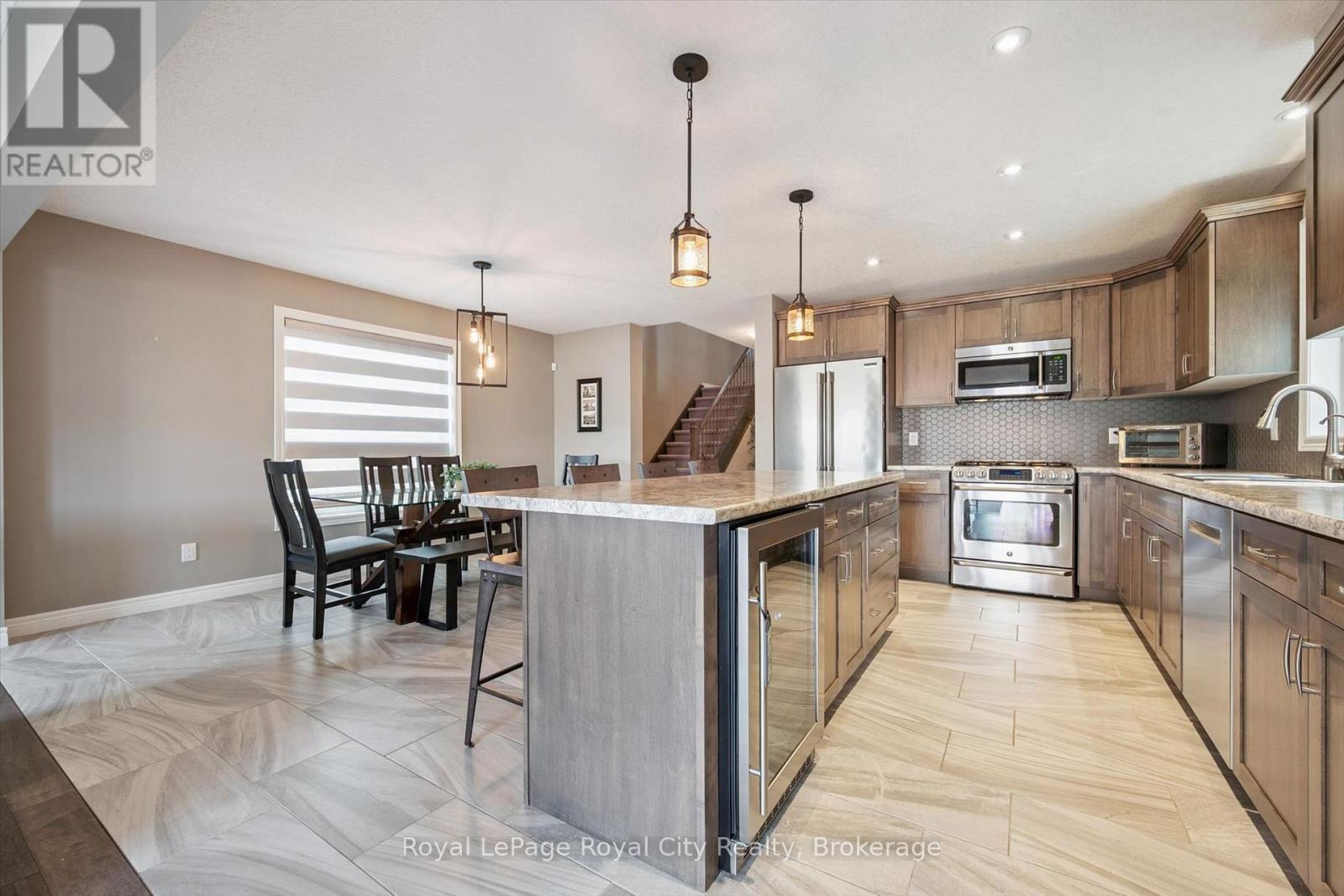 179 Dallan Drive, Guelph (Pineridge/westminster Woods), Ontario  N1L 0N1 - Photo 8 - X13741564