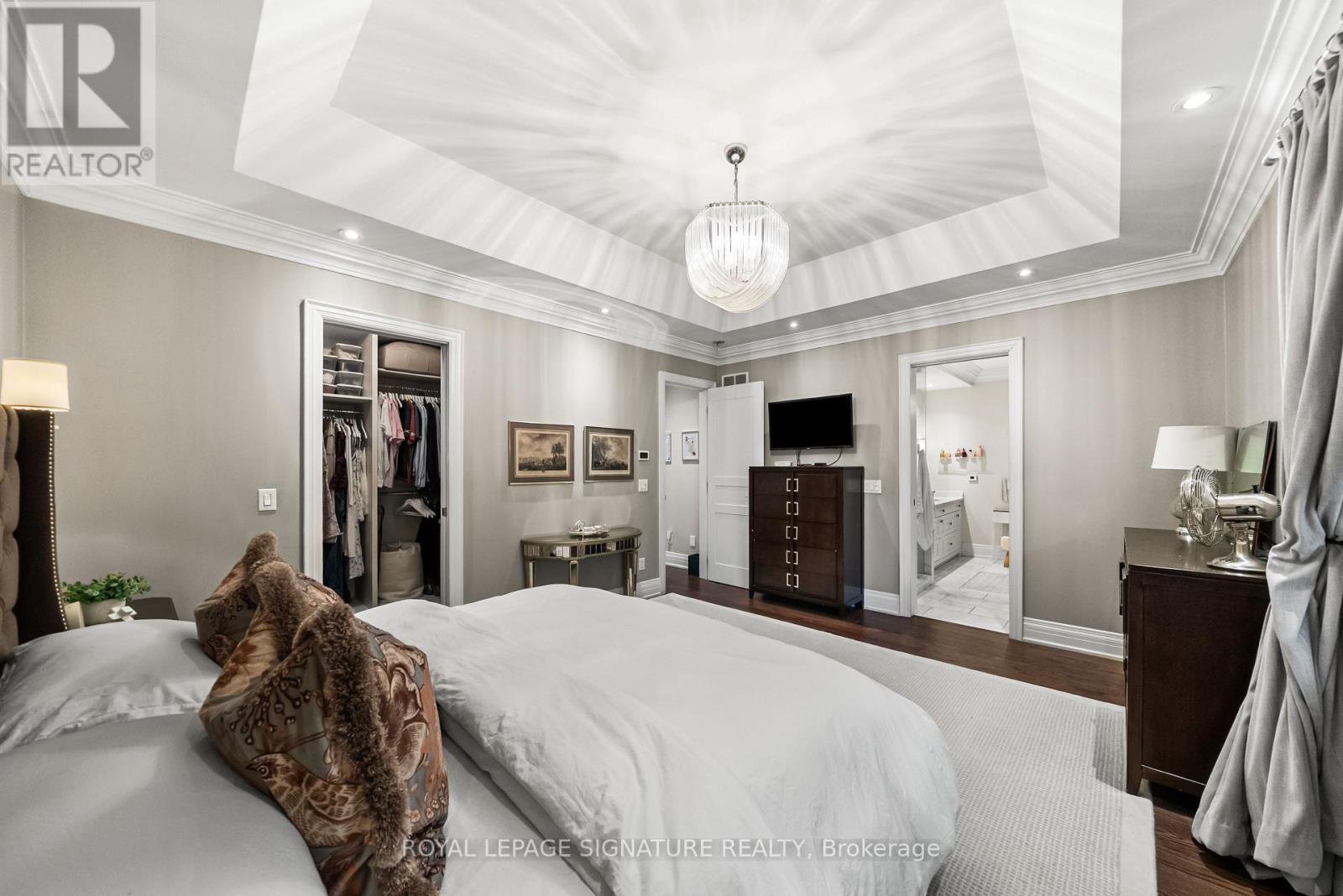 39 Regina Avenue, Toronto, Ontario  M6A 1R4 - Photo 19 - C13741526