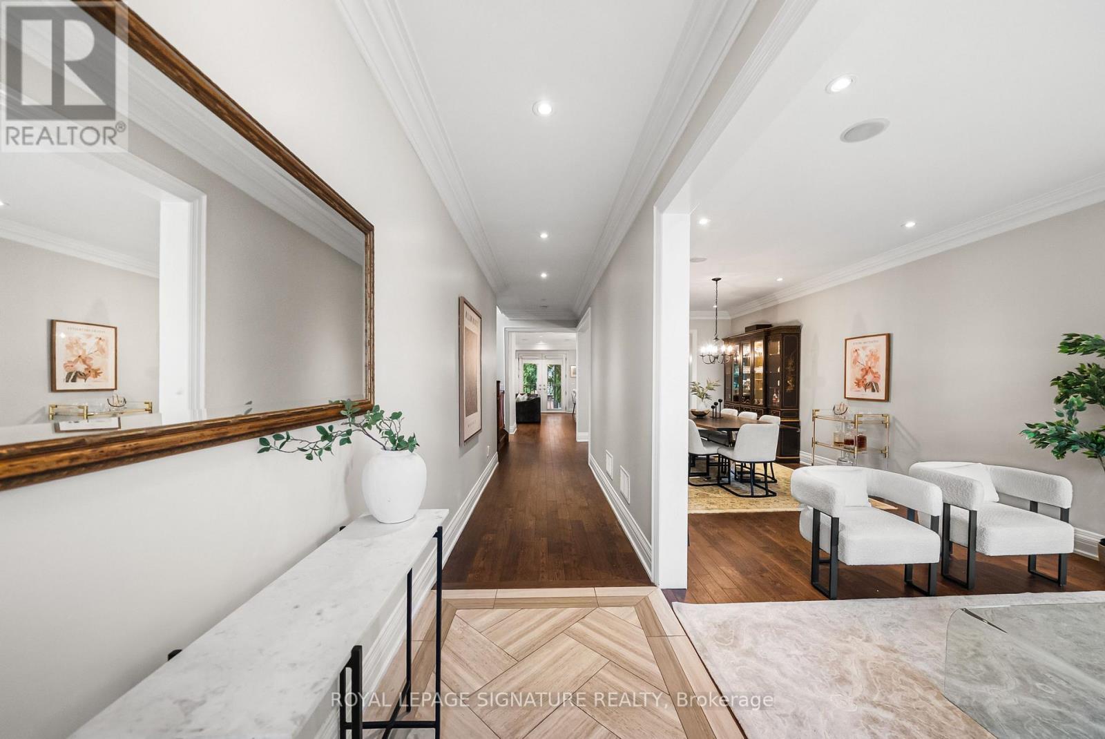 39 Regina Avenue, Toronto, Ontario  M6A 1R4 - Photo 2 - C13741526
