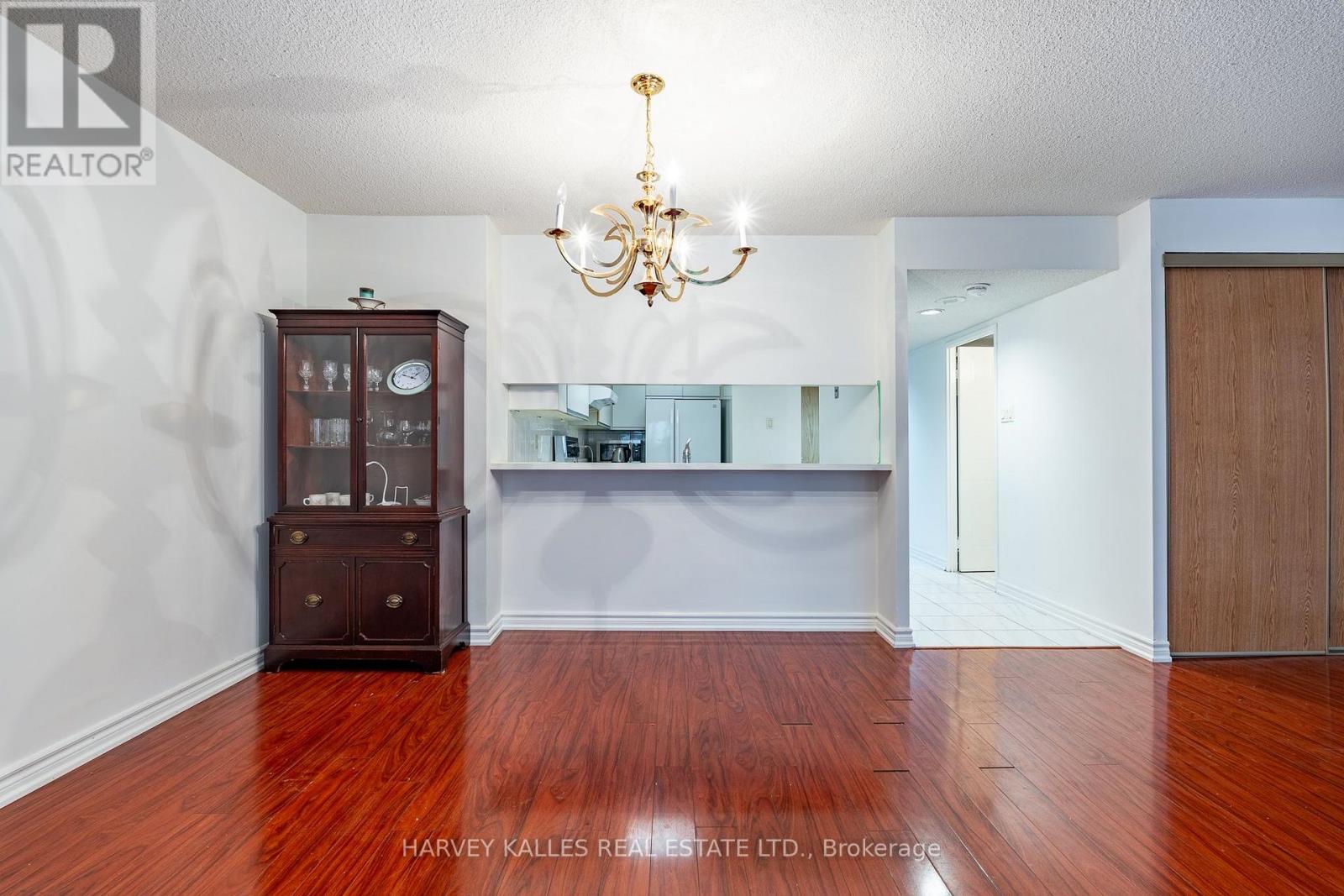 205 - 5 Kenneth Avenue, Toronto, Ontario  M2N 6M7 - Photo 6 - C13741556