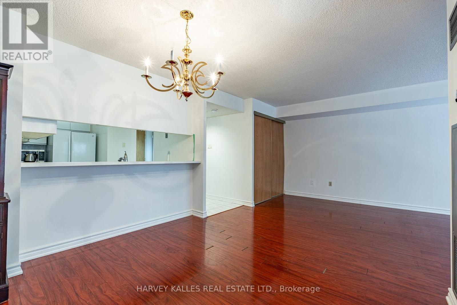 205 - 5 Kenneth Avenue, Toronto, Ontario  M2N 6M7 - Photo 8 - C13741556