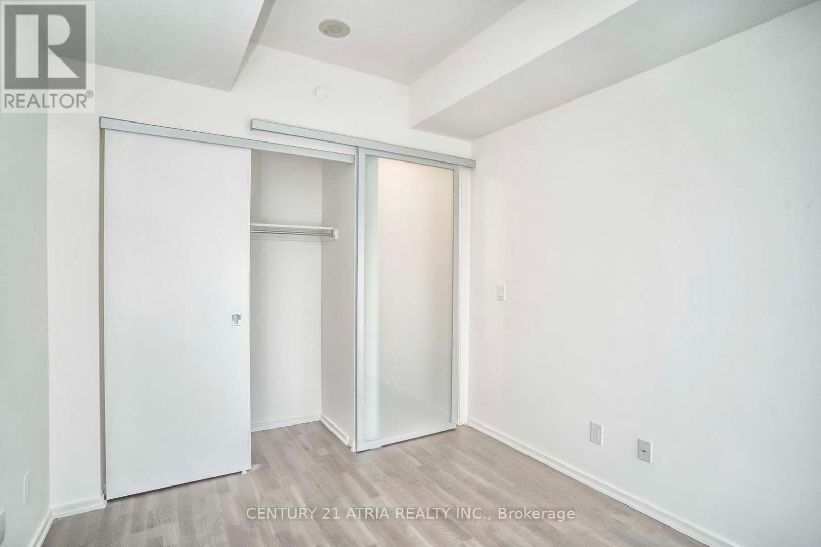 2704 - 1 Bloor Street E, Toronto, Ontario  M4W 0A8 - Photo 11 - C13741608