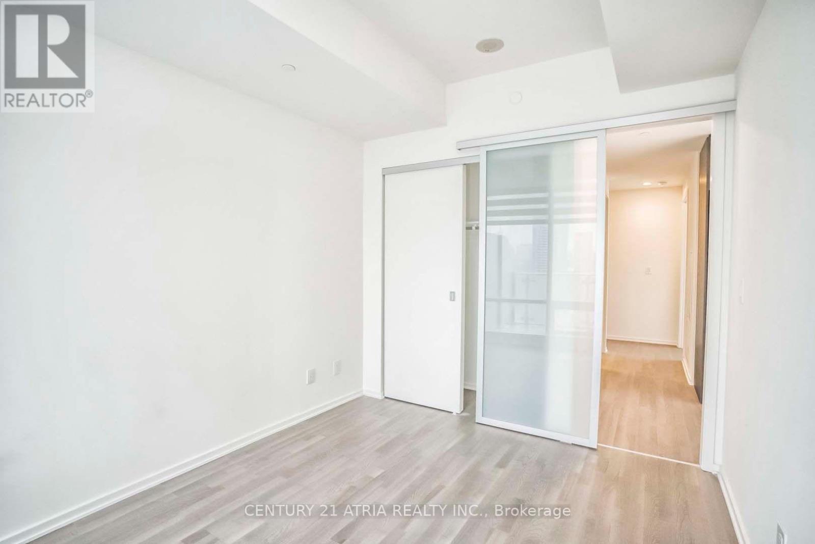 2704 - 1 Bloor Street E, Toronto, Ontario  M4W 0A8 - Photo 12 - C13741608