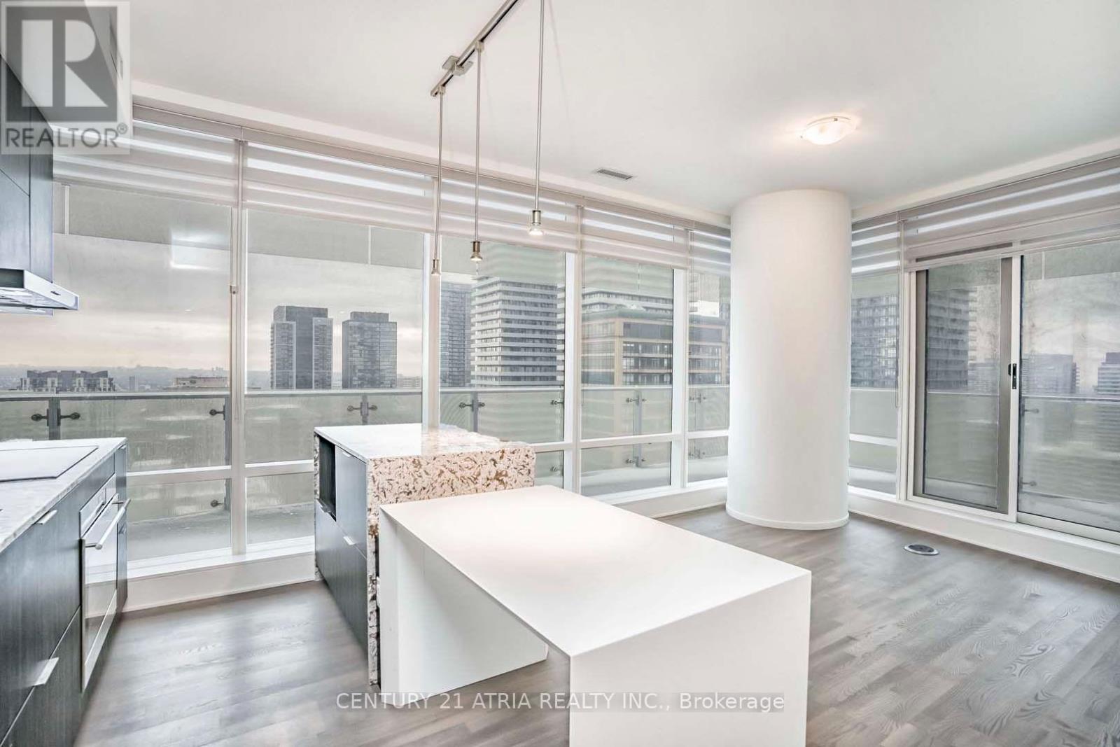 2704 - 1 Bloor Street E, Toronto, Ontario  M4W 0A8 - Photo 2 - C13741608
