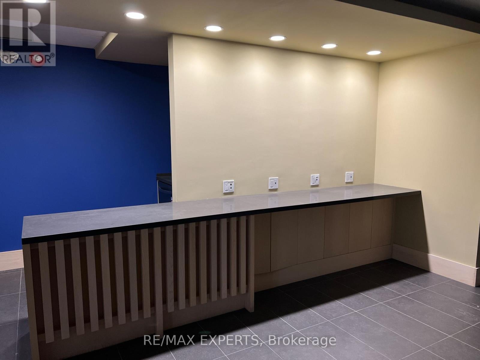 410 - 720 Spadina Avenue, Toronto, Ontario M5S 2T9 - Photo 4 - C13741618