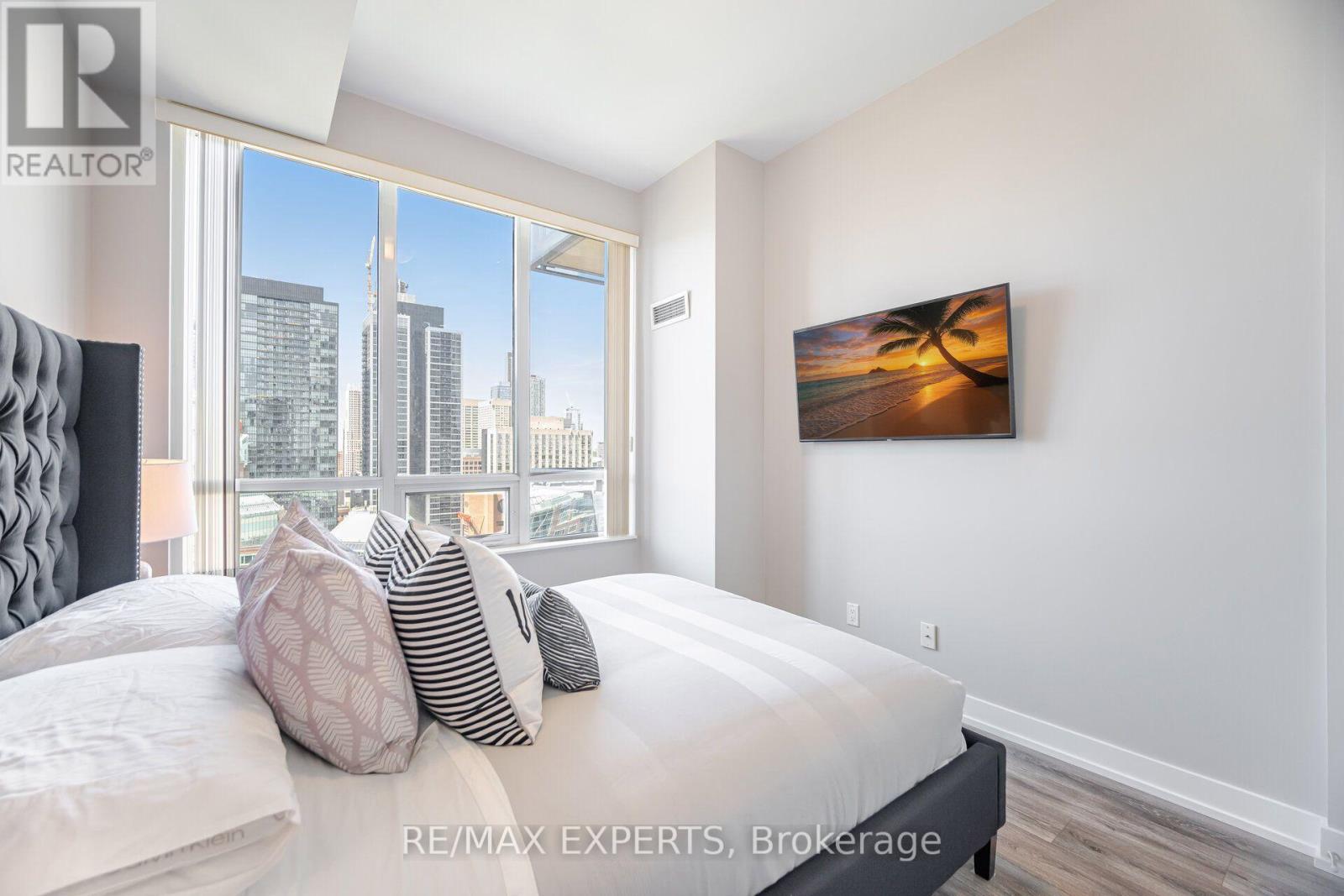 2207 - 28 Linden Street, Toronto, Ontario  M4Y 0A4 - Photo 18 - C13741680