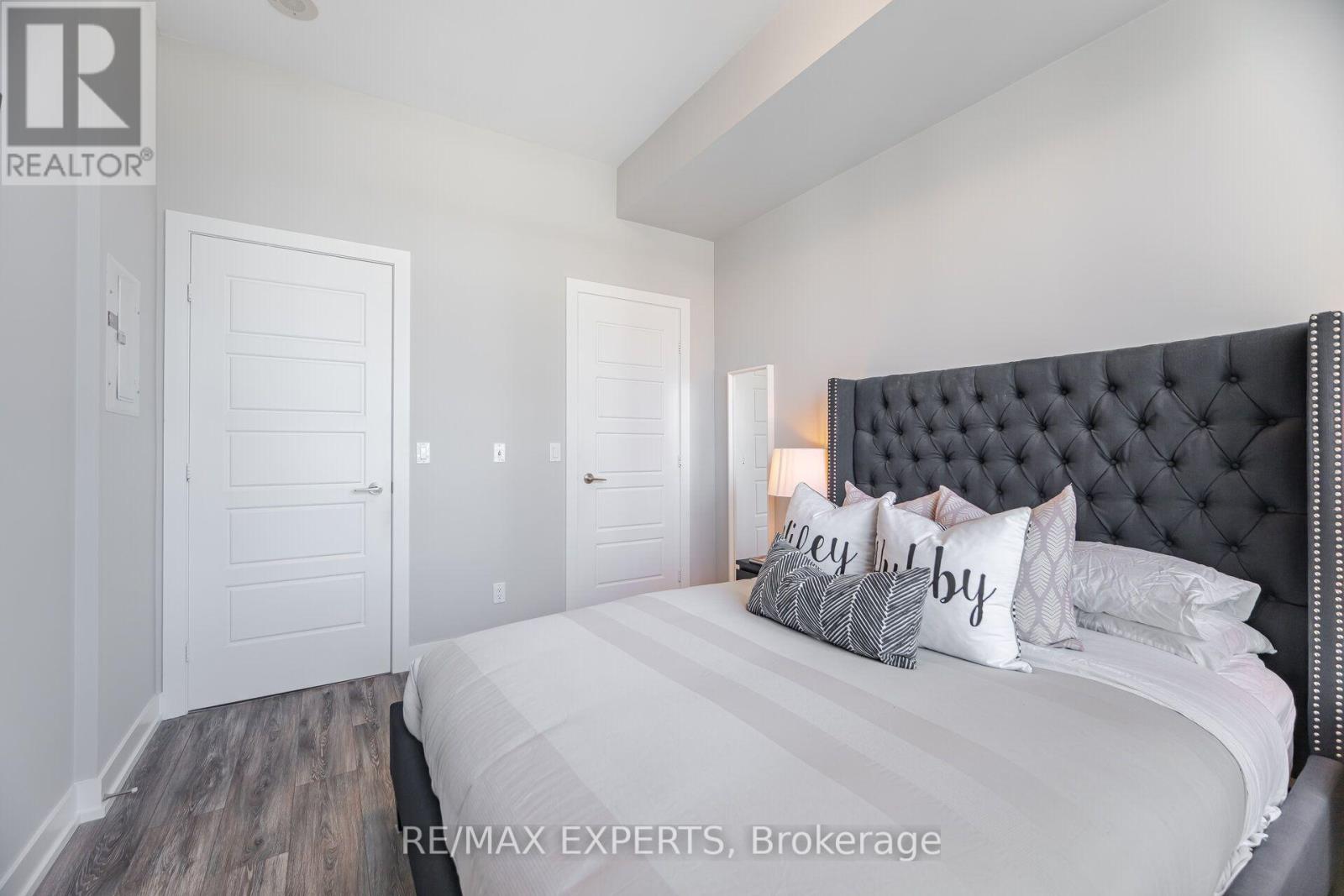2207 - 28 Linden Street, Toronto, Ontario  M4Y 0A4 - Photo 19 - C13741680