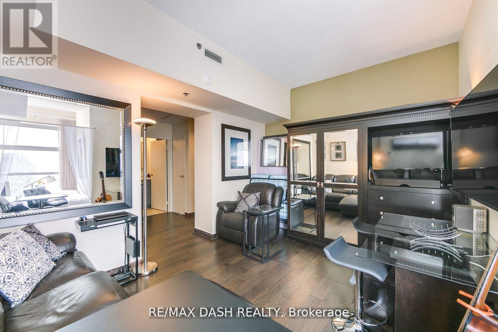 2411 - 1 King Street W, Toronto, Ontario M5H 1A1 - Photo 2 - C13741704