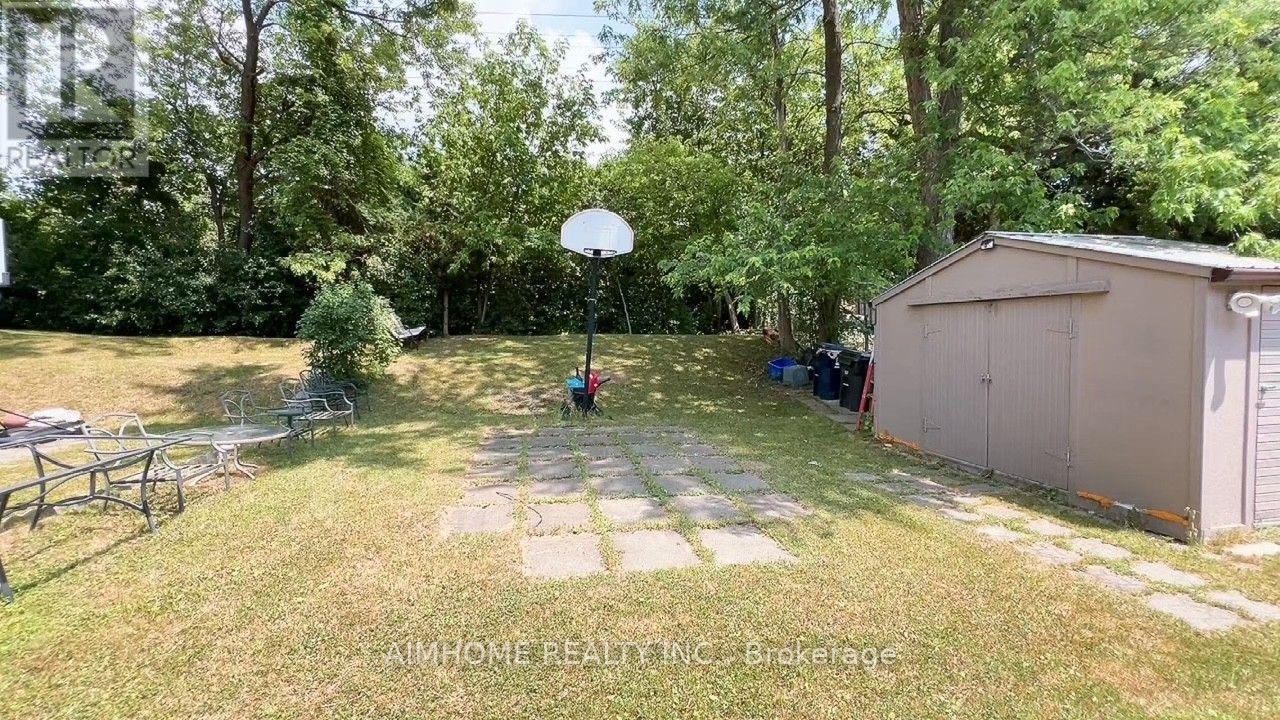 Upper Level - 83 Mintwood Drive, Toronto, Ontario  M2M 3A6 - Photo 19 - C13741712