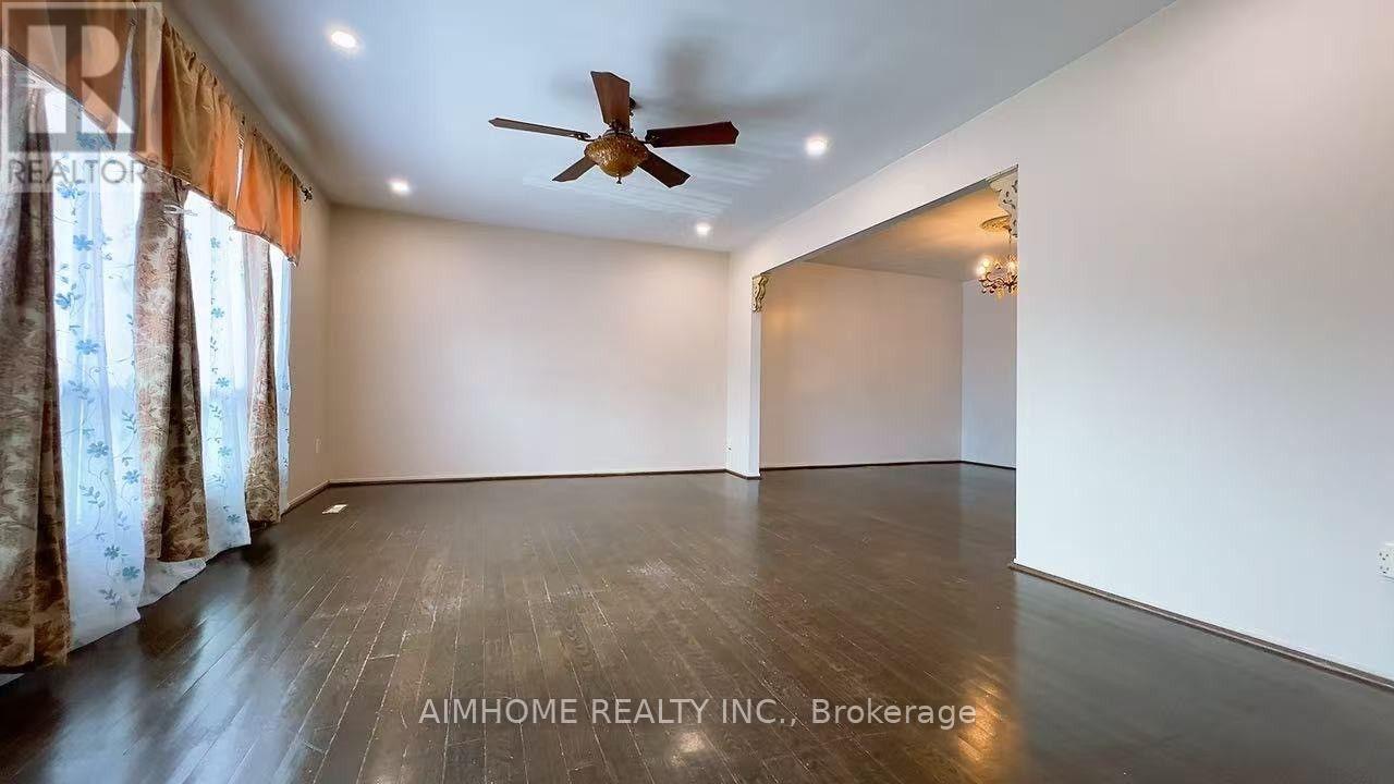 Upper Level - 83 Mintwood Drive, Toronto, Ontario  M2M 3A6 - Photo 6 - C13741712