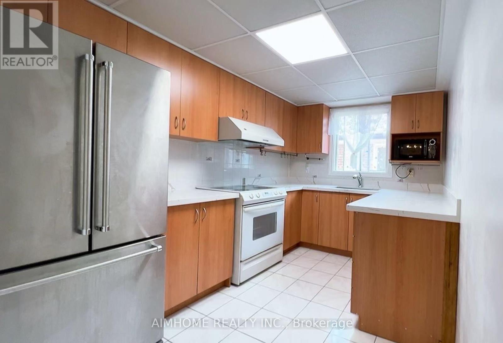 Upper Level - 83 Mintwood Drive, Toronto, Ontario  M2M 3A6 - Photo 9 - C13741712