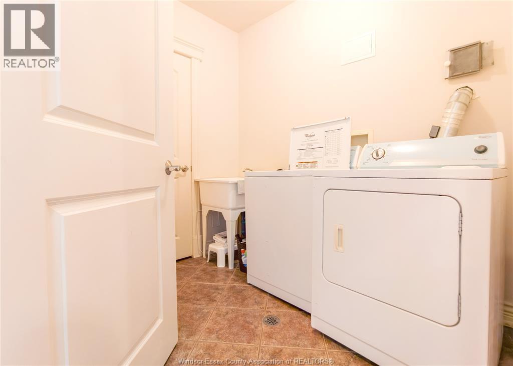 1225 Riverside Drive West Unit# 308, Windsor, Ontario  N9A 0A2 - Photo 2 - 26021551