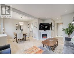 8 MARESFIELD DRIVE, Toronto, Ontario