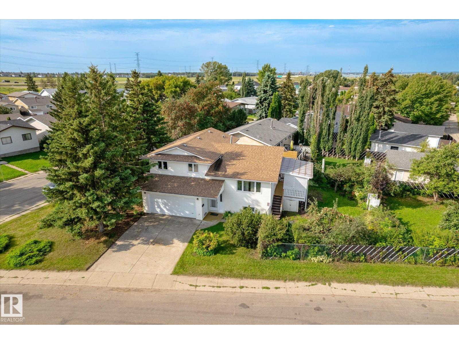 1104 58 St Nw, Edmonton, Alberta  T6L 6J8 - Photo 3 - E4506860