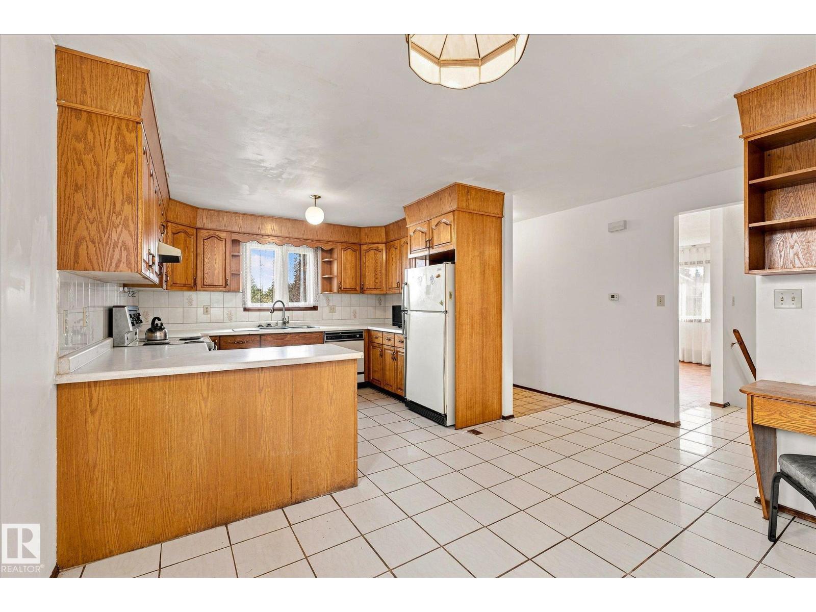 1104 58 St Nw, Edmonton, Alberta  T6L 6J8 - Photo 9 - E4506860
