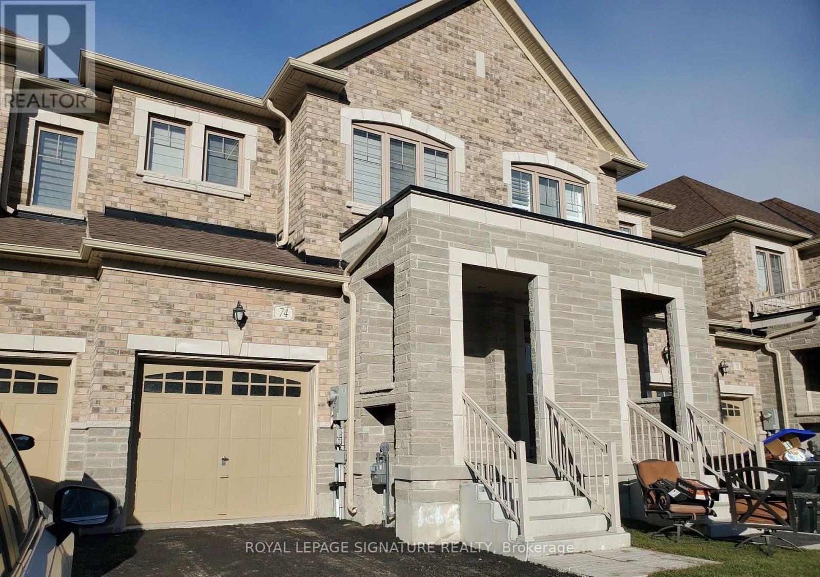 74 Ferragine Crescent, Bradford West Gwillimbury (Bradford), Ontario  L3Z 4K2 - Photo 1 - N13741536