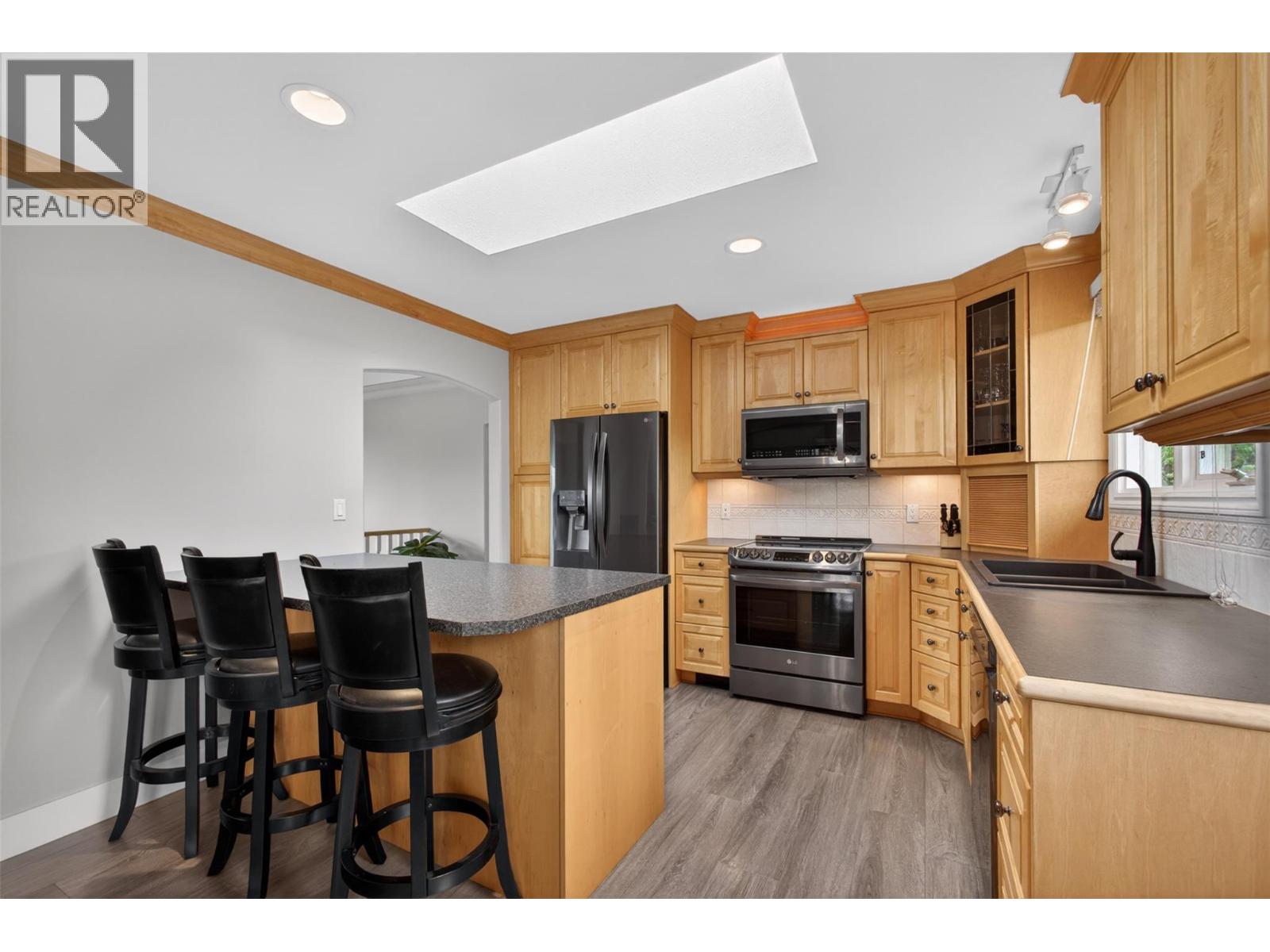 1685 Jonathan Road, Kelowna, British Columbia  V1P 1A7 - Photo 10 - 10399617