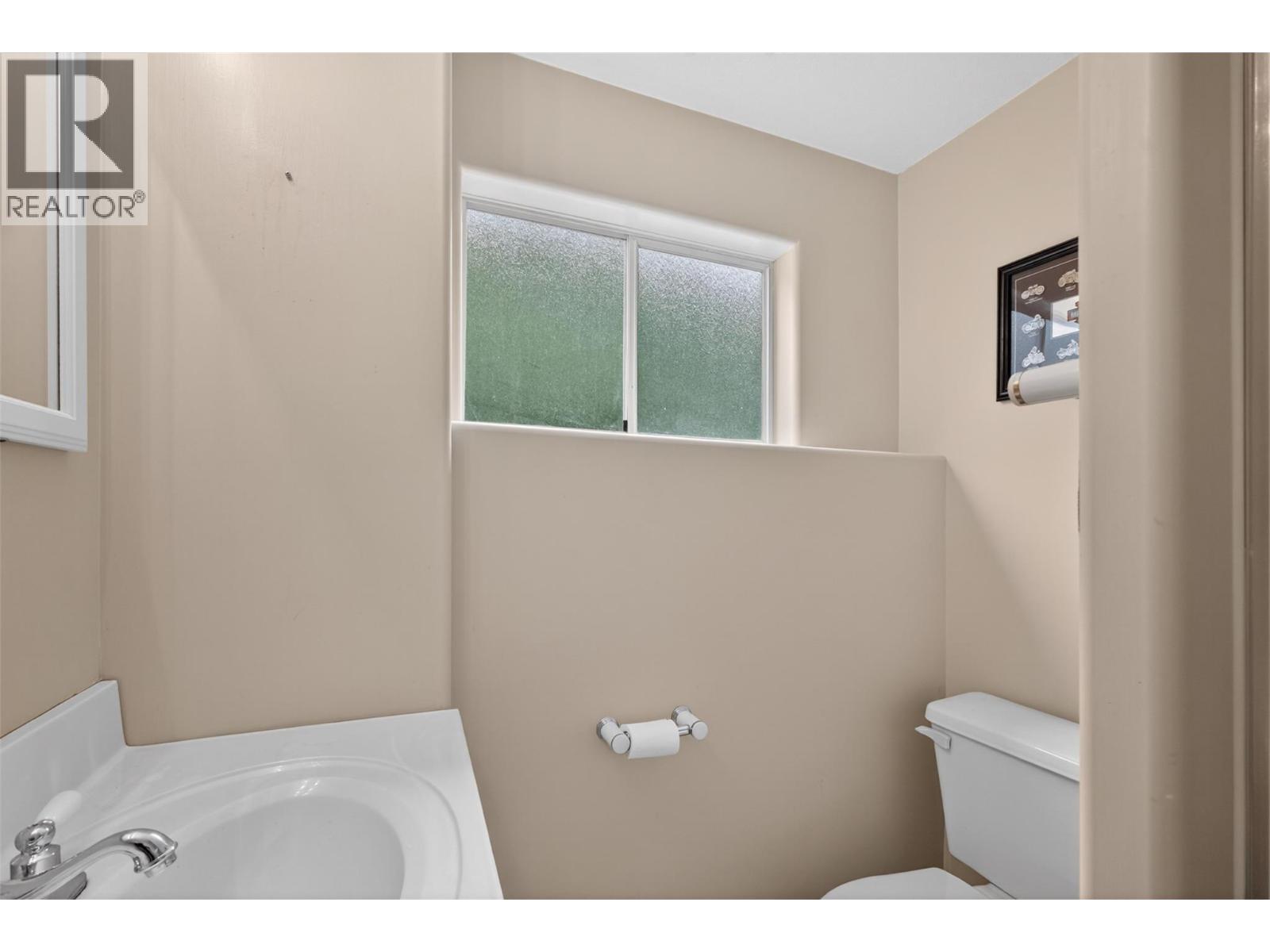 1685 Jonathan Road, Kelowna, British Columbia  V1P 1A7 - Photo 31 - 10399617