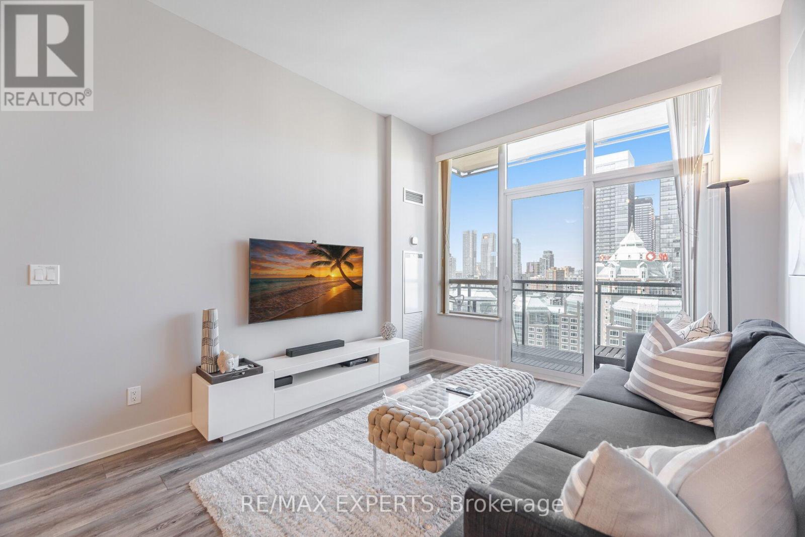 2207 - 28 Linden Street, Toronto, Ontario  M4Y 0A4 - Photo 14 - C13741680