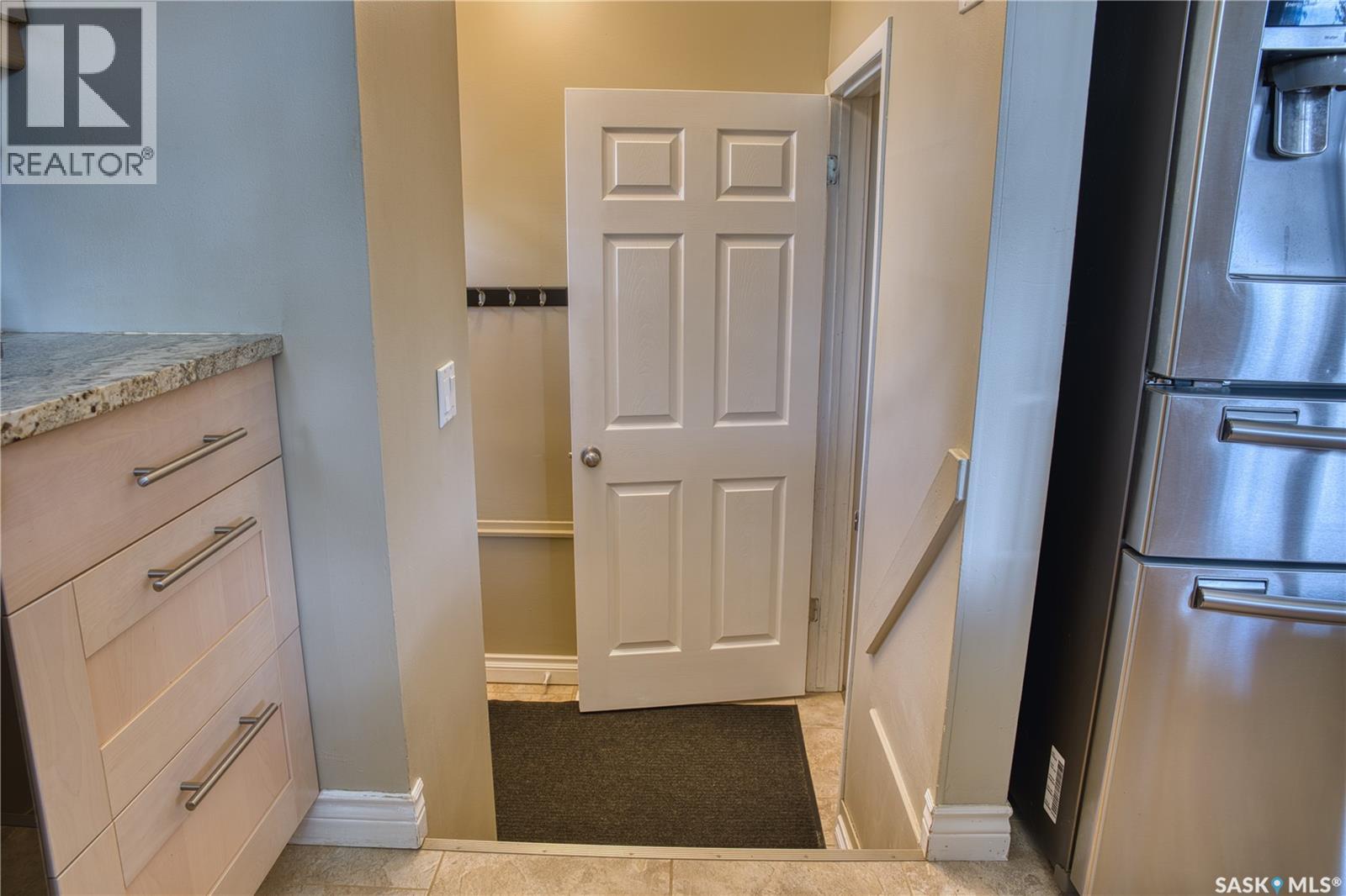 239 Rodenbush Drive, Regina, Saskatchewan  S4R 6X1 - Photo 21 - SK047455