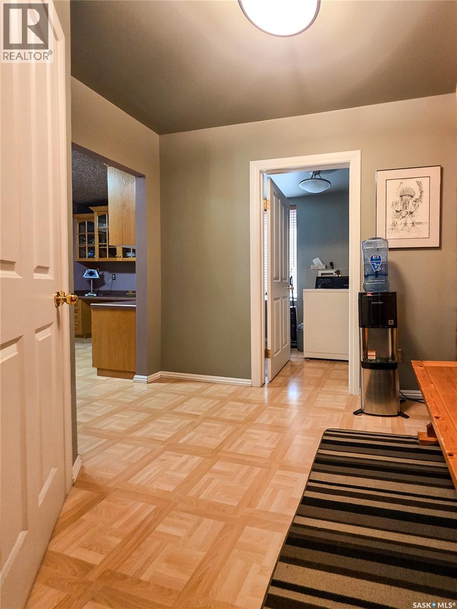 234 5th Avenue W, Melville, Saskatchewan  S0A 2P0 - Photo 30 - SK047261