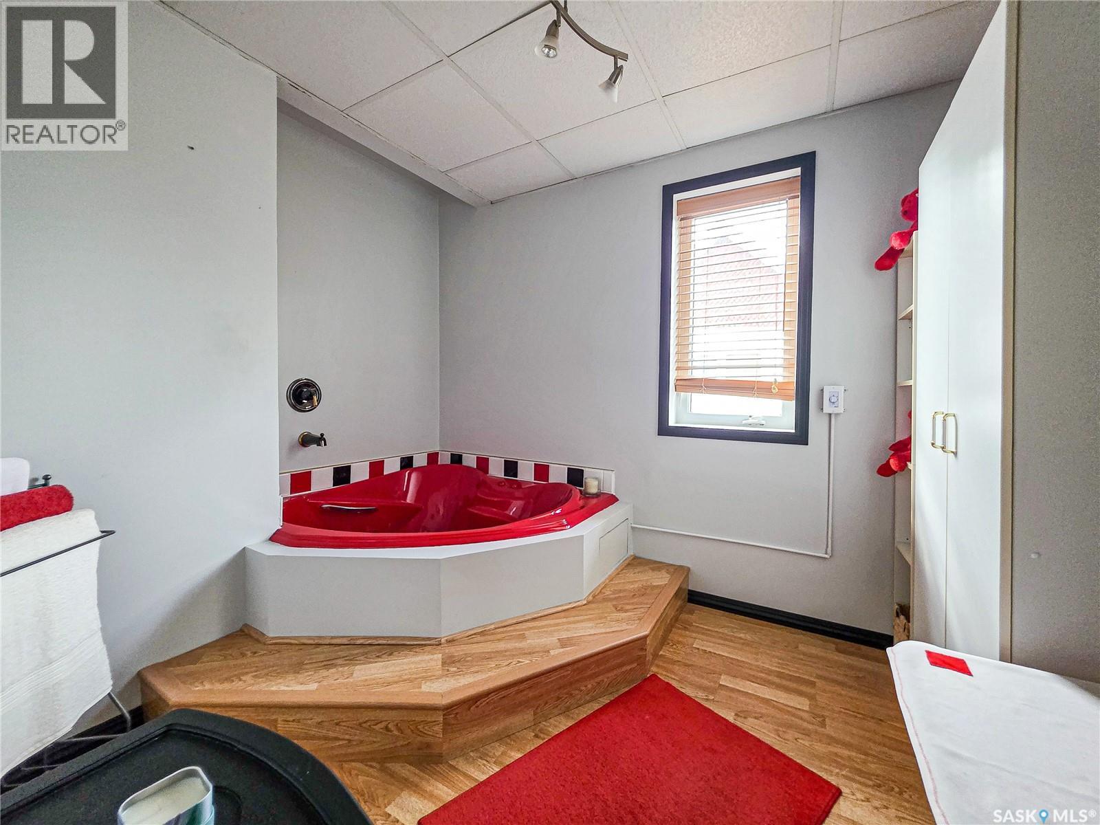 234 5th Avenue W, Melville, Saskatchewan  S0A 2P0 - Photo 40 - SK047261