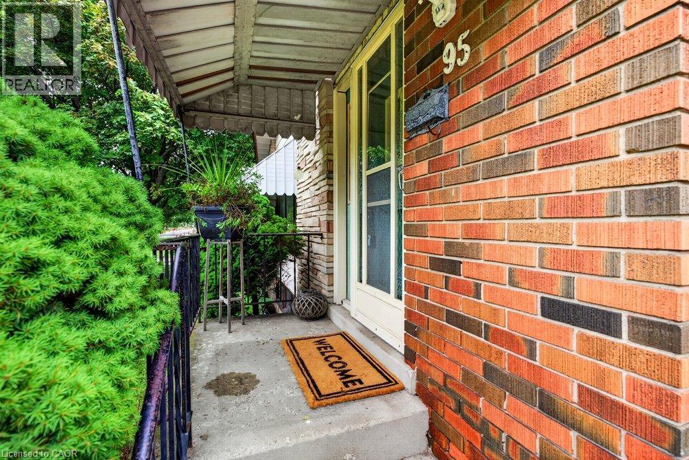 95 West 4th Street, Hamilton, Ontario  L9C 3M8 - Photo 5 - 40859790