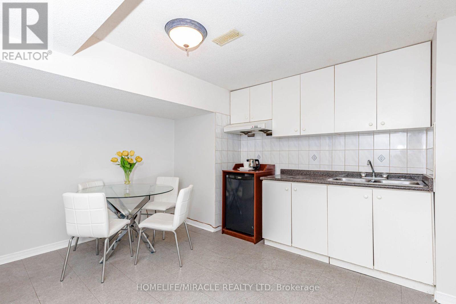 955 Bristol Road W, Mississauga, Ontario L5V 2N9 - Photo 42 - W13740798