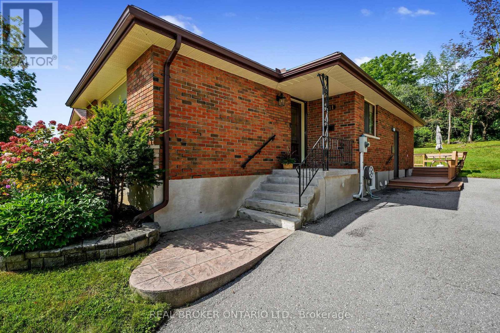 1311 Edmison Drive, Peterborough, Ontario  K9H 6V2 - Photo 3 - X13741522