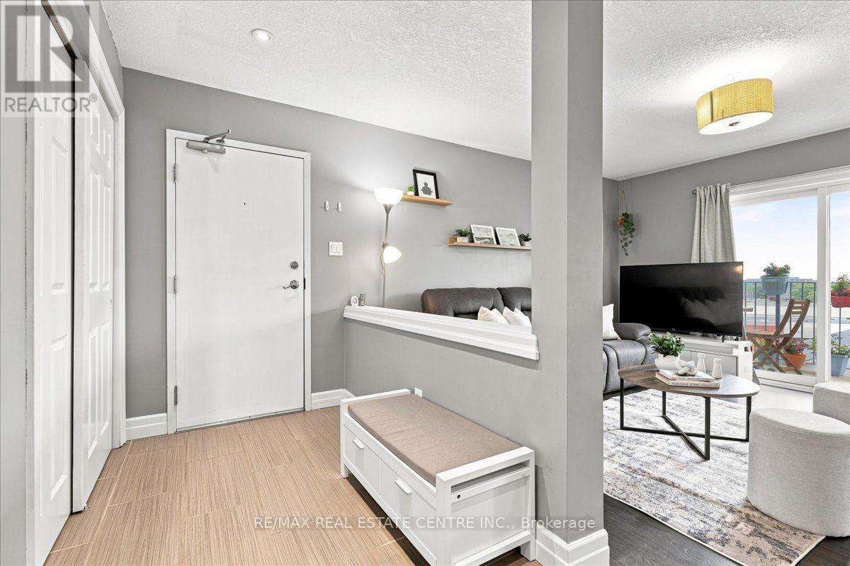 403 - 1522 King Street E, Kitchener, Ontario  N2G 2P1 - Photo 3 - X13741562