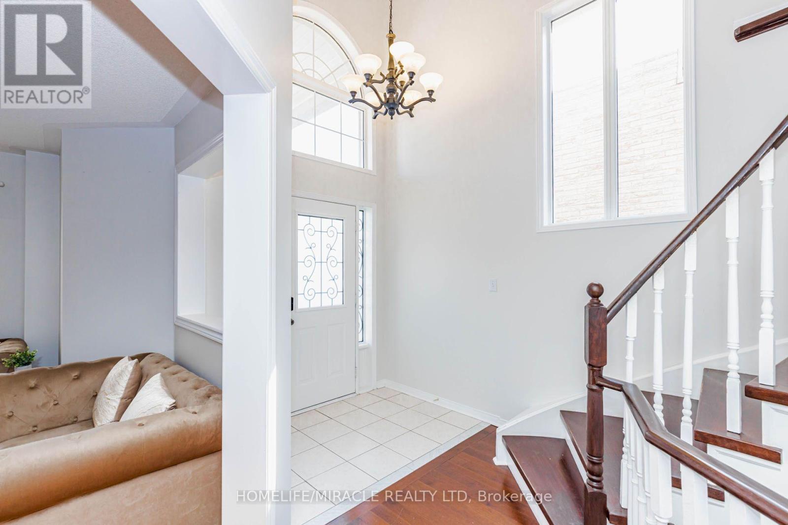 955 Bristol Road W, Mississauga, Ontario L5V 2N9 - Photo 8 - W13740798