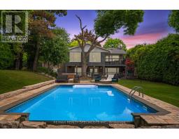 42 HEATHVIEW AVENUE, Toronto, Ontario