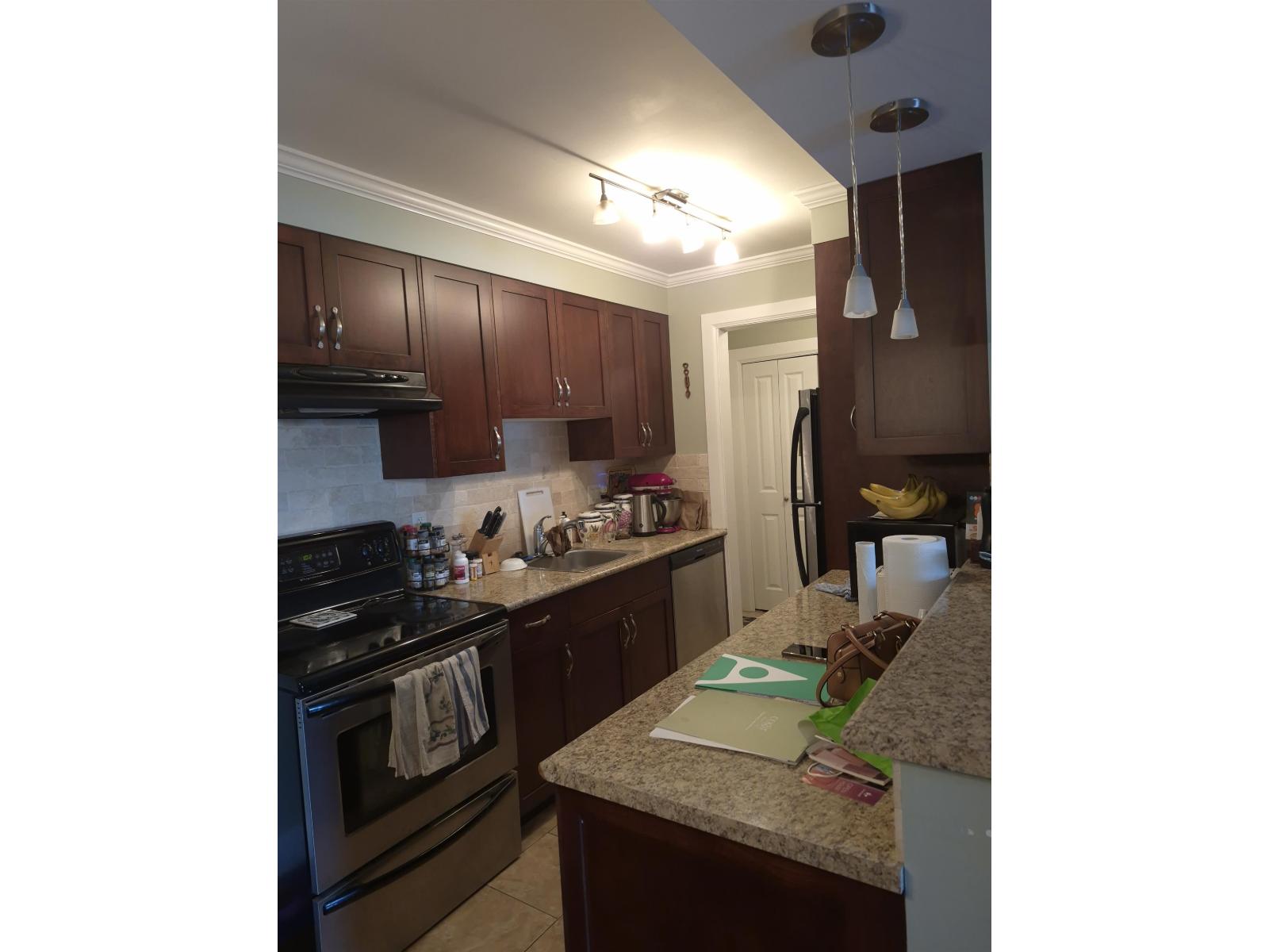 313 1448 Fir Street, White Rock, British Columbia  V4B 4B4 - Photo 6 - R3160634
