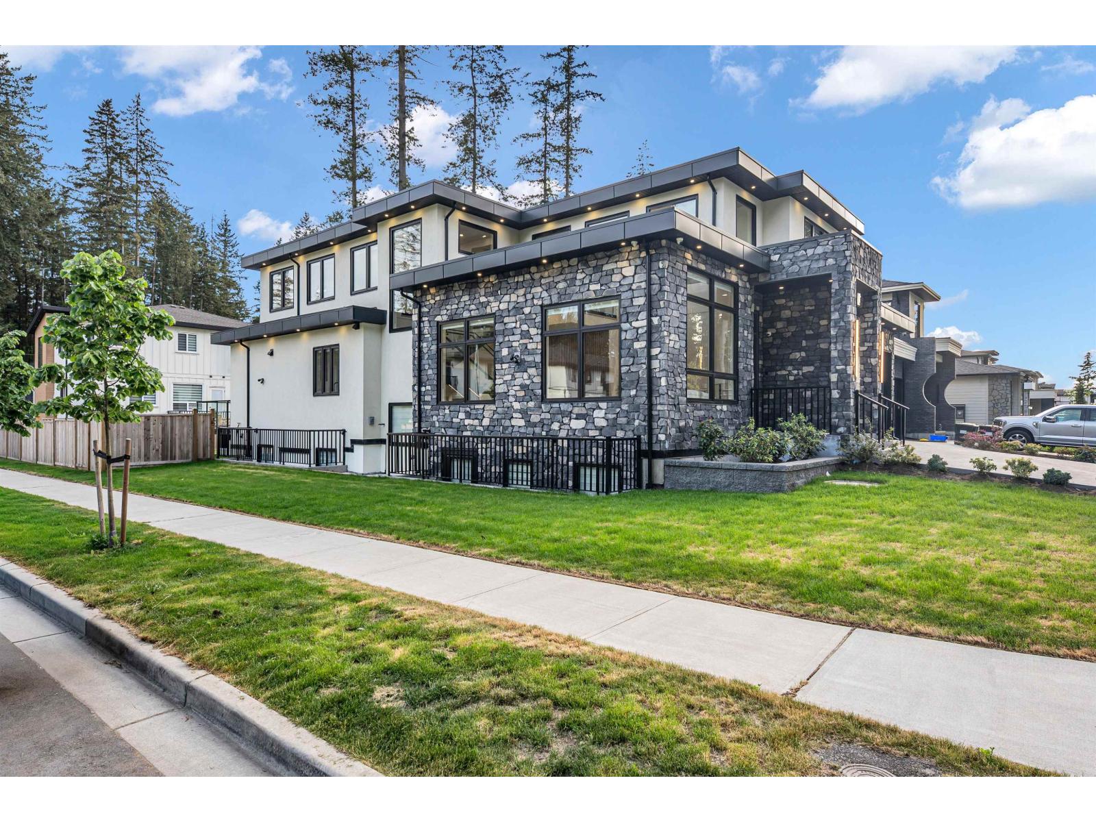 20280 27a Avenue, Langley, British Columbia  V2Z 0B6 - Photo 4 - R3161175