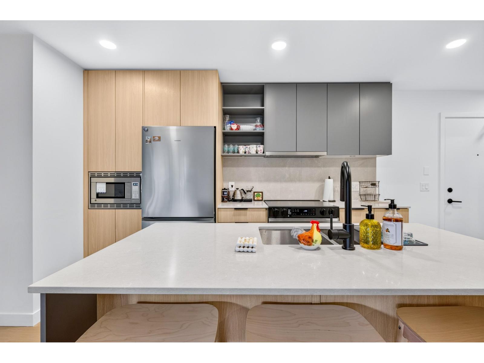 105 13439 94a Avenue, Surrey, British Columbia  V3V 0G9 - Photo 8 - R3160643