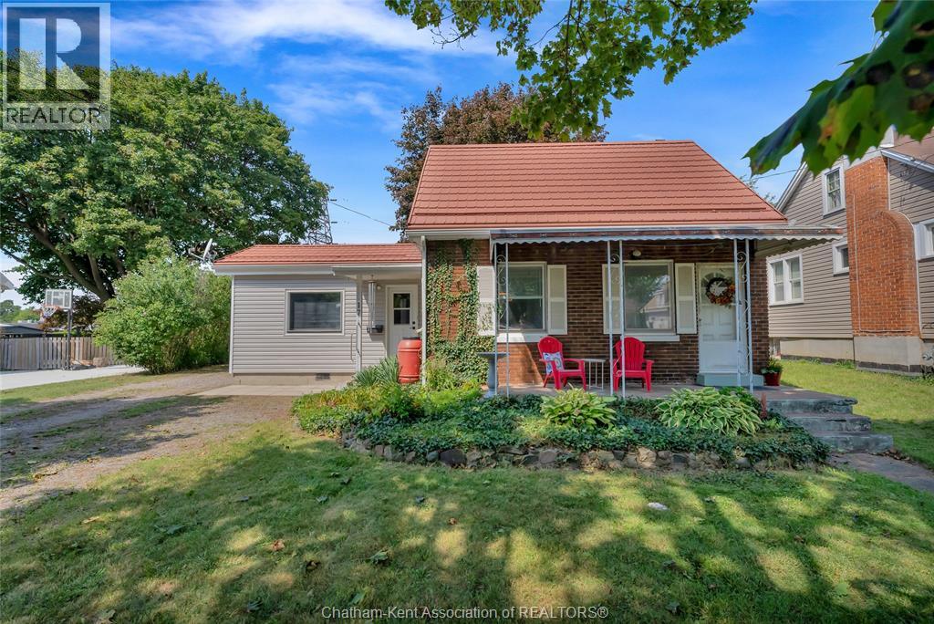 17 Willowmac Avenue, Chatham, Ontario  N7M 1Z1 - Photo 2 - 26021163