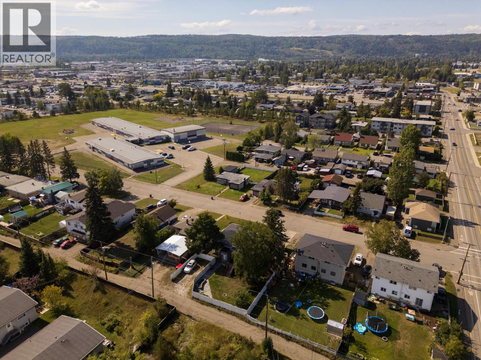1054 Harper Street, Prince George, British Columbia  V2M 2W9 - Photo 3 - R3161280