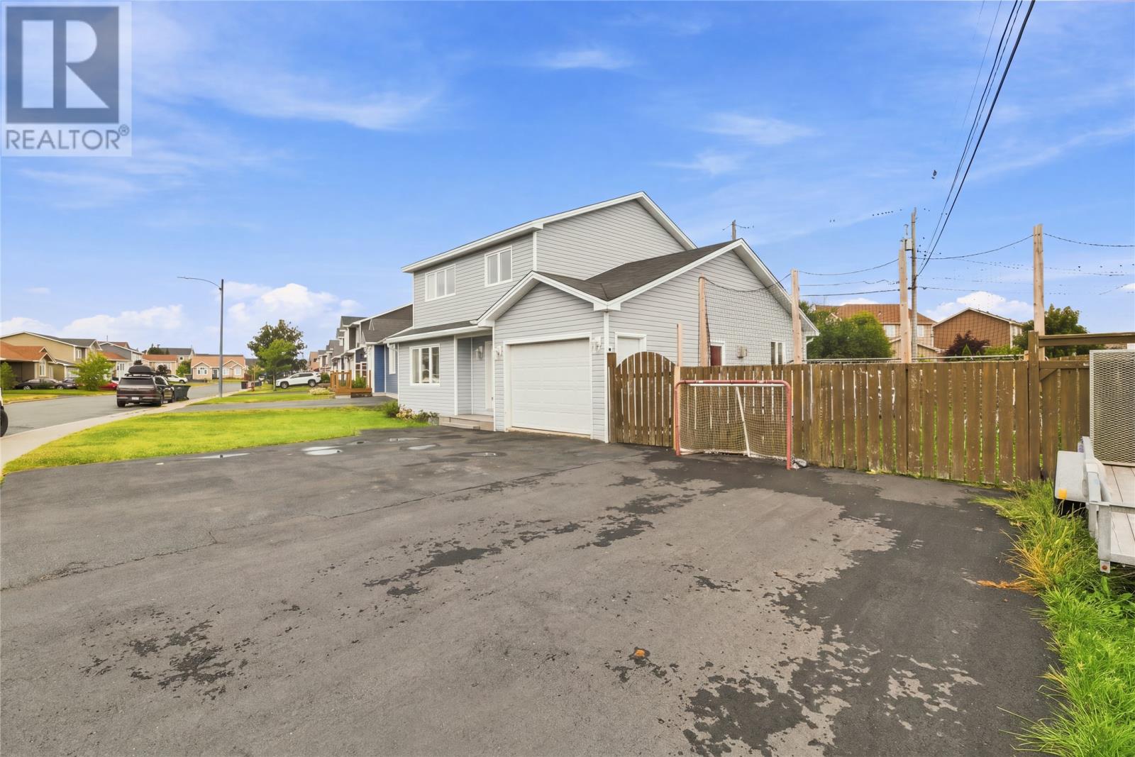 15 Camelot Crescent, Paradise — photo 2