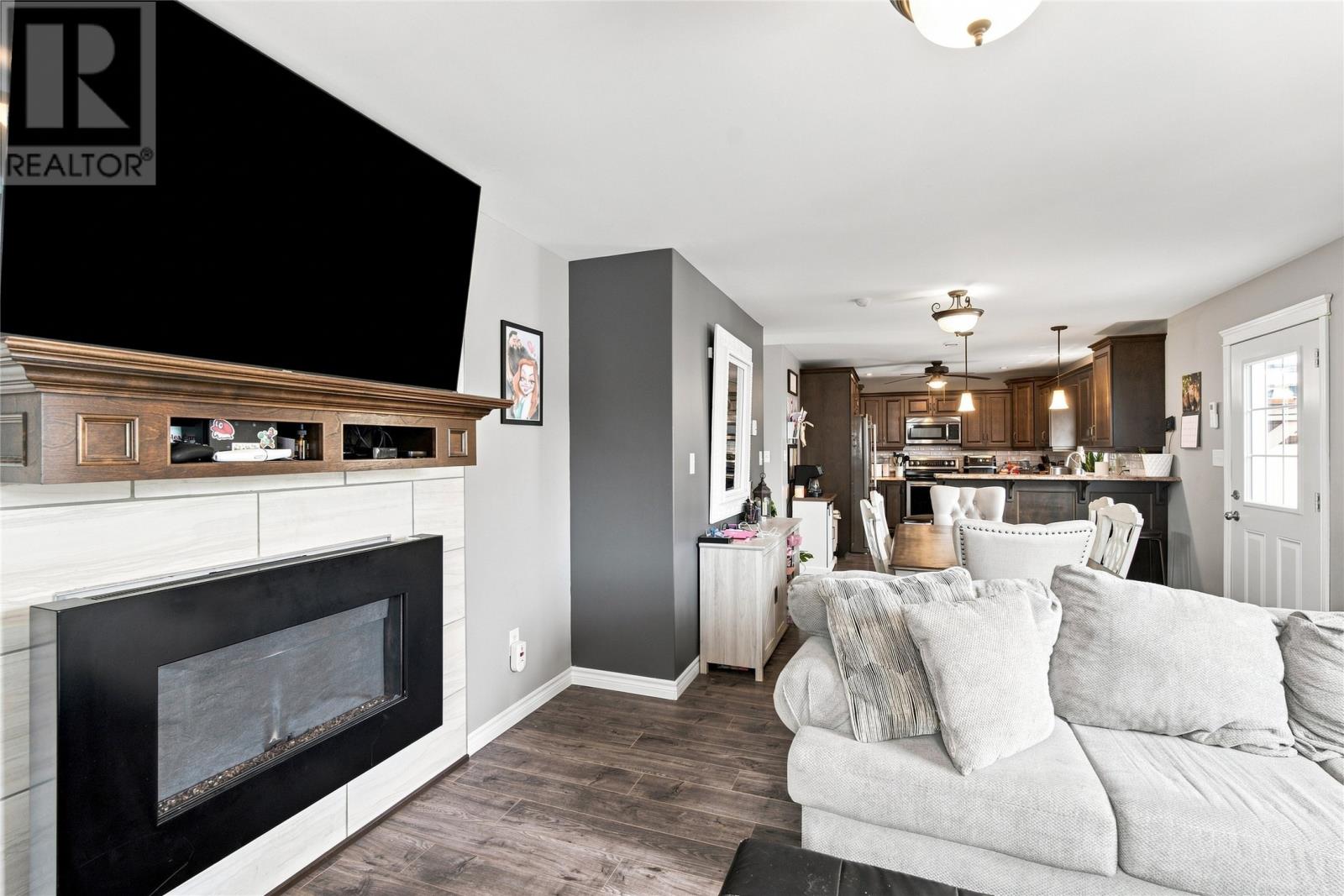15 Camelot Crescent, Paradise — photo 7