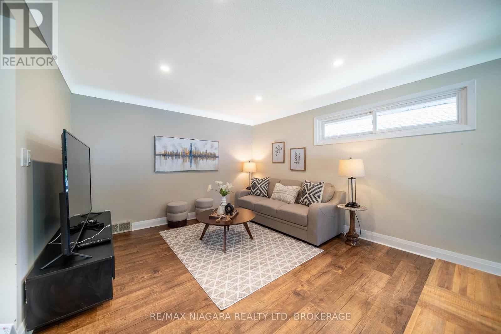 15 Springbank Drive, St. Catharines (Ridley), Ontario  L2S 2K1 - Photo 14 - X13741816