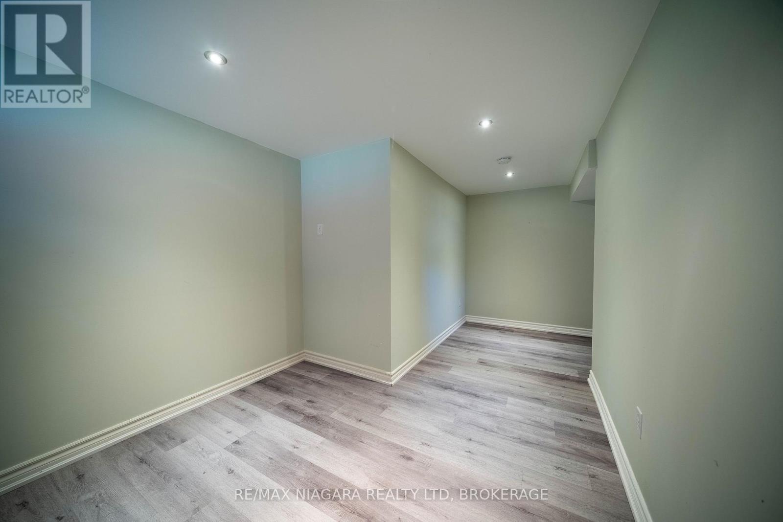 15 Springbank Drive, St. Catharines (Ridley), Ontario  L2S 2K1 - Photo 36 - X13741816